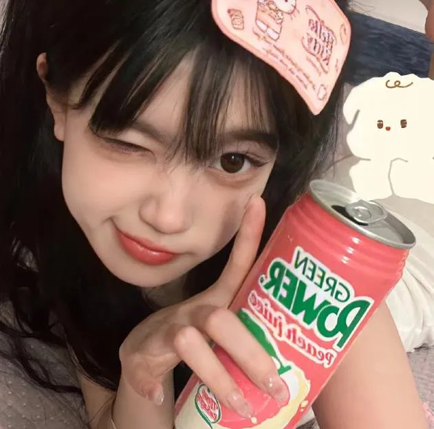 她对星星歌唱